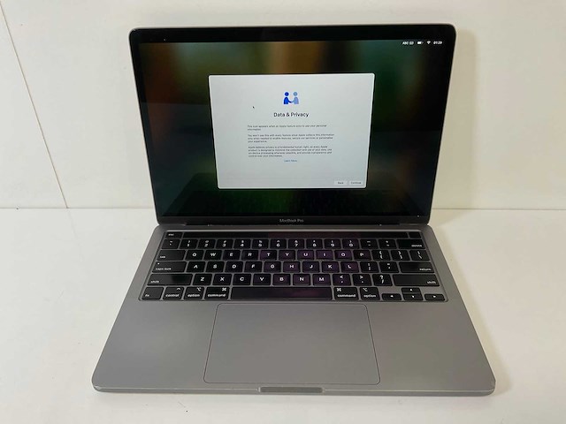 Apple macbook pro 13”, core(tm) i5 10th gen, 16 gb ram, 512 gb nvme laptop - afbeelding 1 van  7