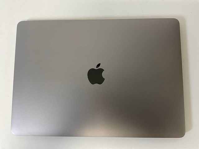 Apple macbook pro 13”, core(tm) i5 8th gen, 16 gb ram, 256 gb nvme laptop - afbeelding 3 van  4