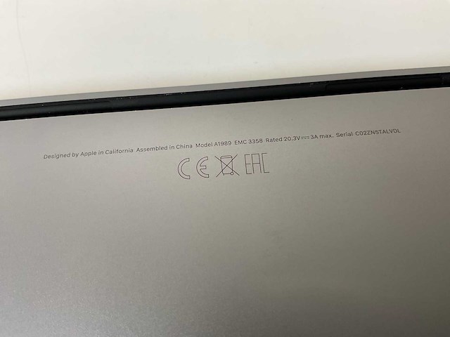 Apple macbook pro 13”, core(tm) i5 8th gen, 16 gb ram, 256 gb nvme laptop - afbeelding 7 van  7