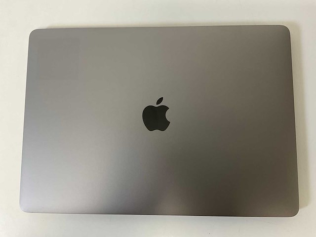 Apple macbook pro 13”, core(tm) i5 8th gen, 8 gb ram, 128 gb nvme laptop - afbeelding 1 van  2