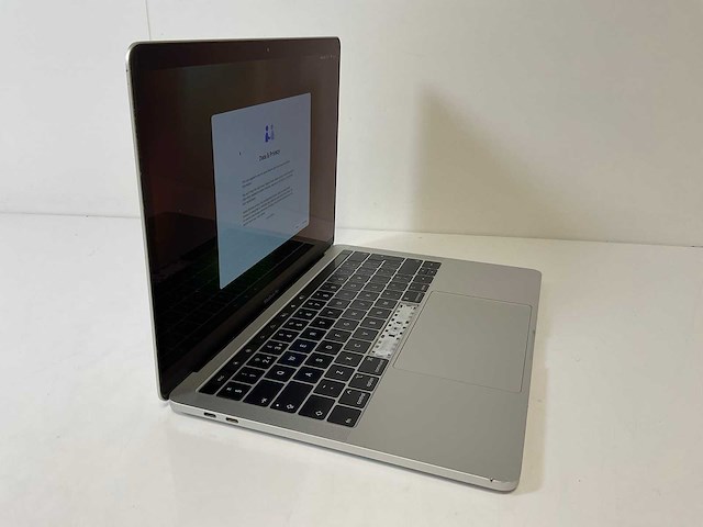 Apple macbook pro 13”, core(tm) i5 8th gen, 8 gb ram, 128 gb nvme laptop - afbeelding 2 van  7
