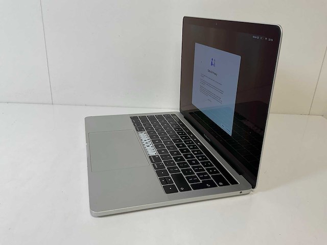 Apple macbook pro 13”, core(tm) i5 8th gen, 8 gb ram, 128 gb nvme laptop - afbeelding 3 van  7