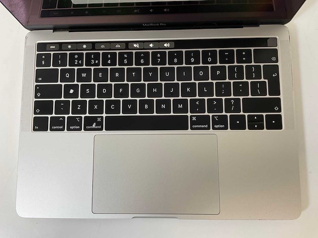 Apple macbook pro 13”, core(tm) i5 8th gen, 8 gb ram, 128 gb nvme laptop - afbeelding 3 van  4