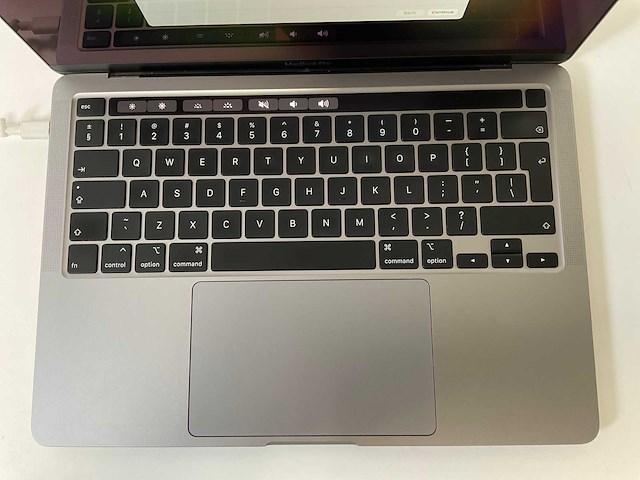Apple macbook pro 13”, core(tm) i5 8th gen, 8 gb ram, 256 gb nvme laptop - afbeelding 3 van  4
