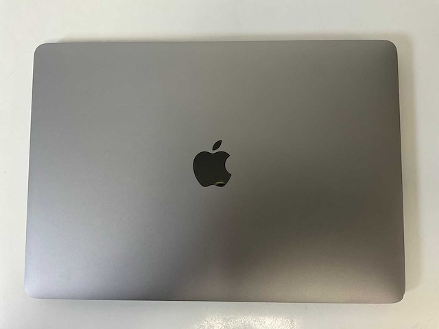 Apple macbook pro 13”, core(tm) i5 8th gen, 8 gb ram, 256 gb nvme laptop - afbeelding 4 van  4
