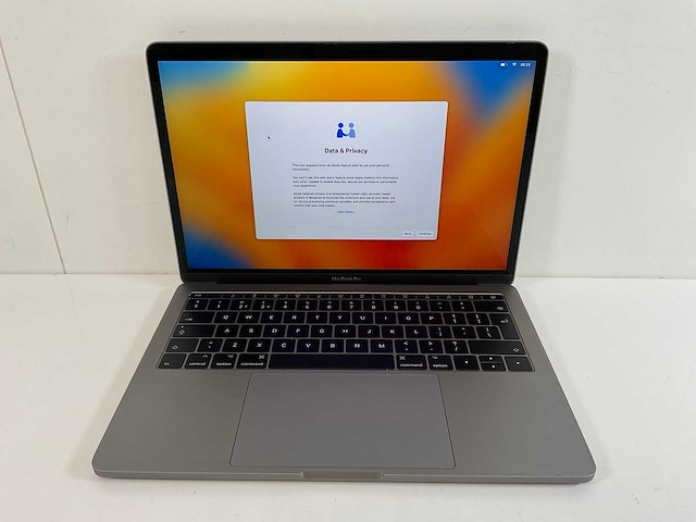 Apple macbook pro 13”, dualcore i5, 16 gb ram, 251 gb nvme laptop - afbeelding 1 van  7