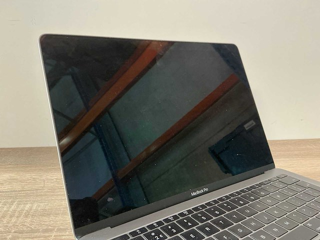 Apple macbook pro (13-inch, 2016, two thunderbolt 3 ports) - afbeelding 3 van  6