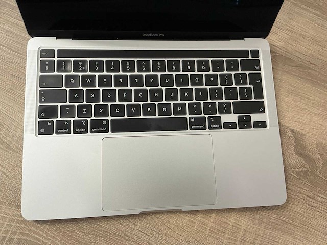 Apple macbook pro 13" (m1, 2020) - afbeelding 2 van  6