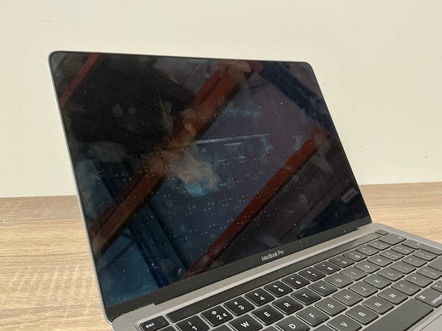 Apple macbook pro 13" (m1, 2020) - afbeelding 3 van  6