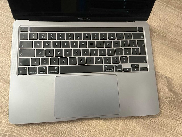 Apple macbook pro 13" (m1, 2020) - afbeelding 2 van  6