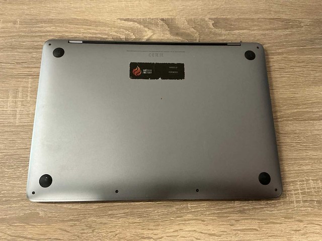 Apple macbook pro 13" (m1, 2020) - afbeelding 7 van  8