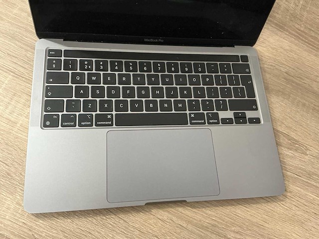Apple macbook pro 13" (m1, 2020) - afbeelding 2 van  6