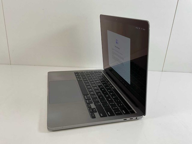 Apple macbook pro 13”, quadcore i5, 16 gb ram, 500 gb nvme laptop - afbeelding 3 van  6