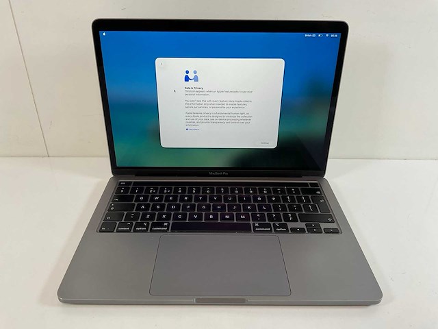 Apple macbook pro 13”, quadcore i5, 16 gb ram, 500 gb nvme laptop - afbeelding 1 van  6