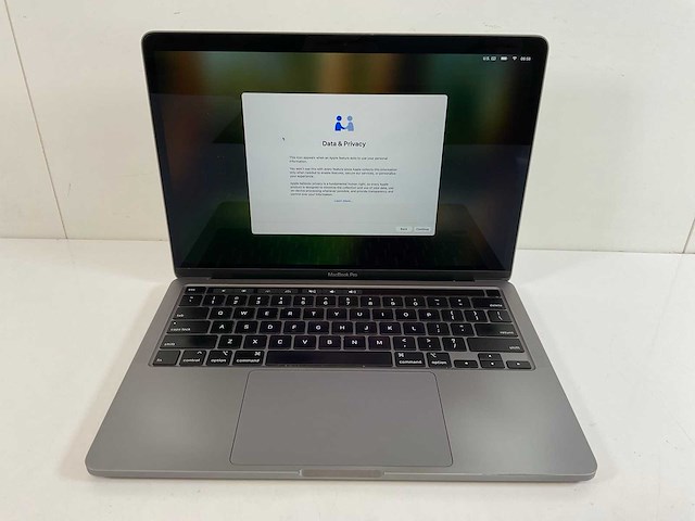 Apple macbook pro 13”, quadcore i5, 16 gb ram, 500 gb nvme laptop - afbeelding 1 van  6