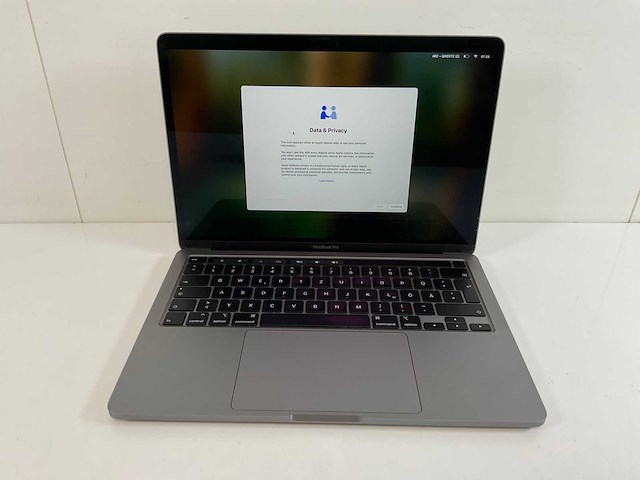 Apple macbook pro 13”, quadcore i5, 16 gb ram, 500 gb nvme laptop - afbeelding 1 van  7