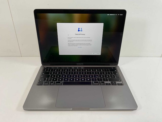 Apple macbook pro 13”, quadcore i5, 16 gb ram, 500 gb nvme laptop - afbeelding 1 van  7