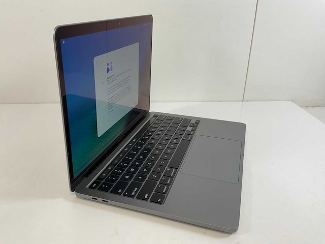 Apple macbook pro 13”, quadcore i5, 16 gb ram, 500 gb nvme laptop - afbeelding 2 van  7