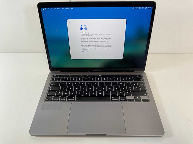 Apple macbook pro 13.3”, apple m1, 16 gb ram, 1 tb ssd laptop - afbeelding 1 van  8