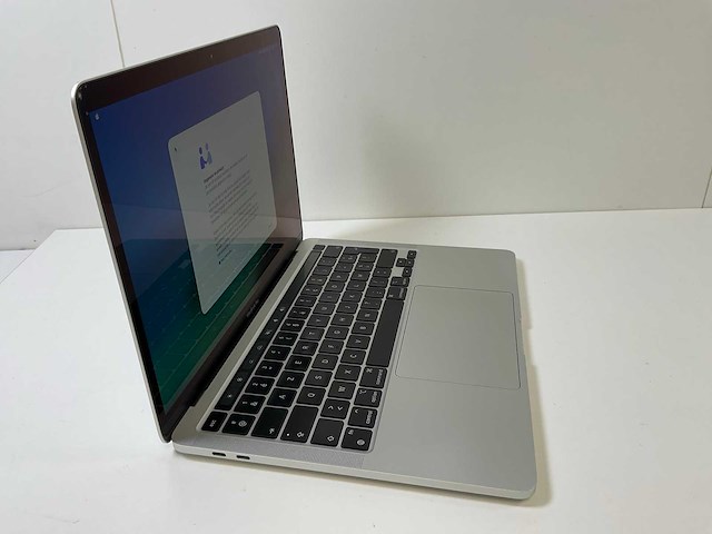 Apple macbook pro 13.3”, apple m1, 16 gb ram, 251 gb nvme laptop - afbeelding 2 van  8