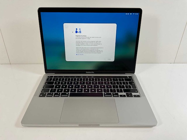 Apple macbook pro 13.3”, apple m1, 8 gb ram, 256 gb nvme laptop - afbeelding 1 van  9