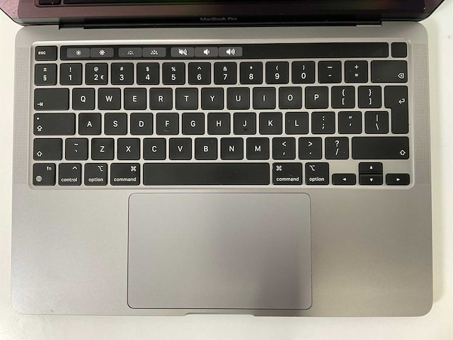 Apple macbook pro 13.3”, apple m1, 8 gb ram, 256 gb ssd laptop - afbeelding 4 van  7