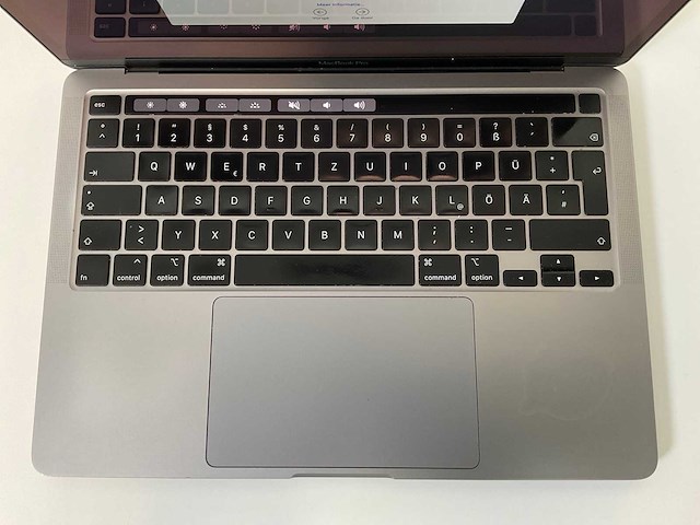 Apple macbook pro 13.3”, core(tm) i5 10th gen, 16 gb ram, 500 gb nvme laptop - afbeelding 4 van  7