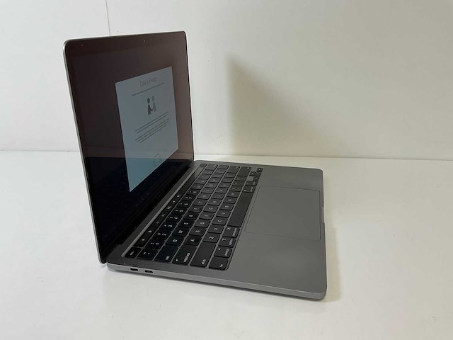 Apple macbook pro 13.3”, core(tm) i5 10th gen, 16 gb ram, 500 gb nvme laptop - afbeelding 2 van  7