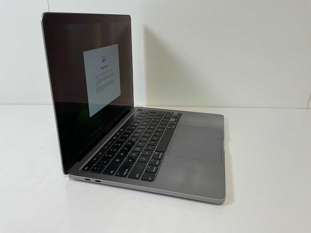 Apple macbook pro 13.3”, core(tm) i5 10th gen, 16 gb ram, 512 gb nvme laptop - afbeelding 2 van  8