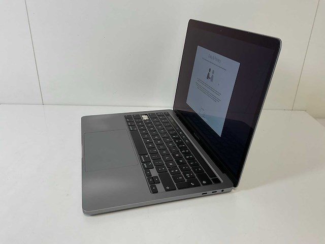 Apple macbook pro 13.3”, core(tm) i5 10th gen, 16 gb ram, 512 gb nvme laptop - afbeelding 2 van  7