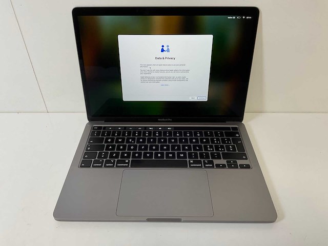 Apple macbook pro 13.3”, core(tm) i5 10th gen, 16 gb ram, 512 gb nvme laptop - afbeelding 1 van  7