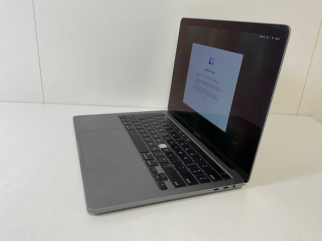 Apple macbook pro 13.3”, core(tm) i5 10th gen, 16 gb ram, 512 gb nvme laptop - afbeelding 3 van  8