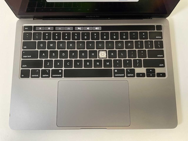 Apple macbook pro 13.3”, core(tm) i5 10th gen, 16 gb ram, 512 gb nvme laptop - afbeelding 4 van  8