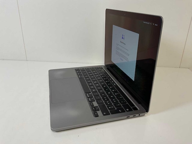 Apple macbook pro 13.3”, core(tm) i5 10th gen, 16 gb ram, 512 gb nvme laptop - afbeelding 3 van  7