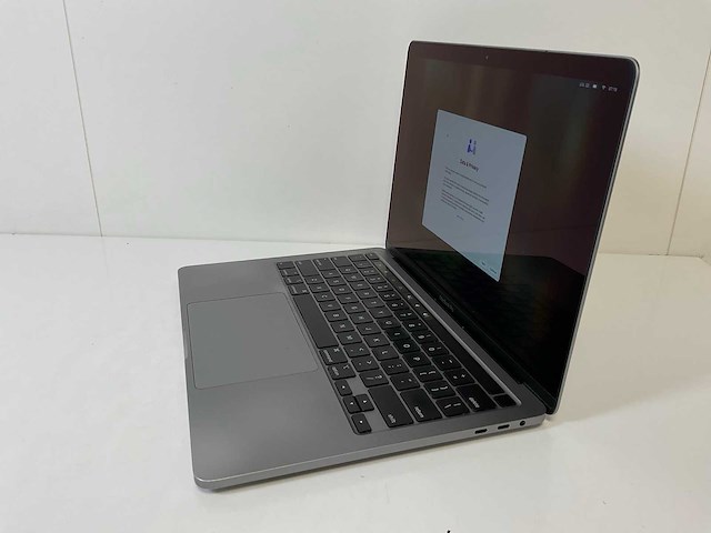 Apple macbook pro 13.3”, core(tm) i5 10th gen, 16 gb ram, 512 gb nvme laptop - afbeelding 3 van  7