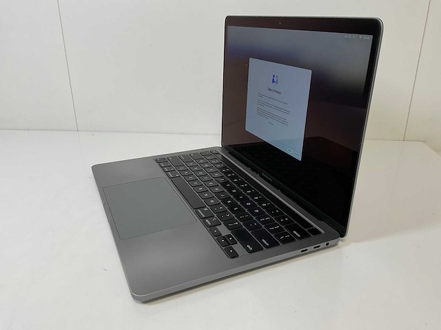 Apple macbook pro 13.3”, core(tm) i5 10th gen, 16 gb ram, 512 gb nvme laptop - afbeelding 3 van  9