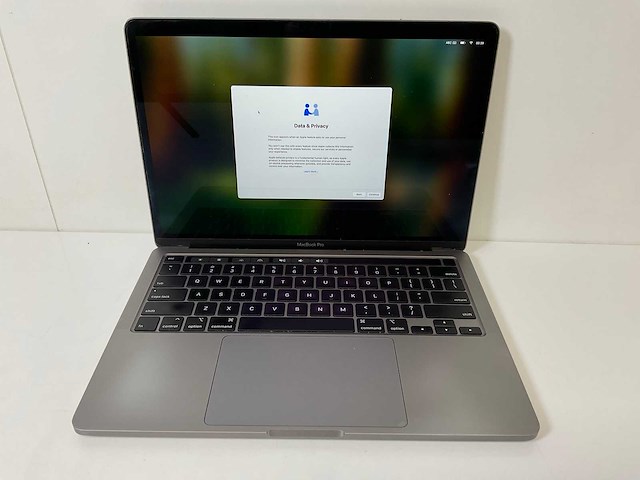 Apple macbook pro 13.3”, core(tm) i5 10th gen, 16 gb ram, 512 gb nvme laptop - afbeelding 1 van  7