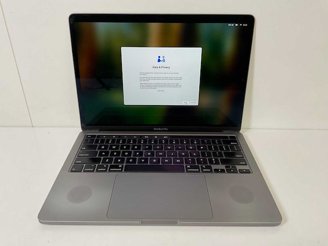 Apple macbook pro 13.3”, core(tm) i5 10th gen, 16 gb ram, 512 gb nvme laptop - afbeelding 1 van  7