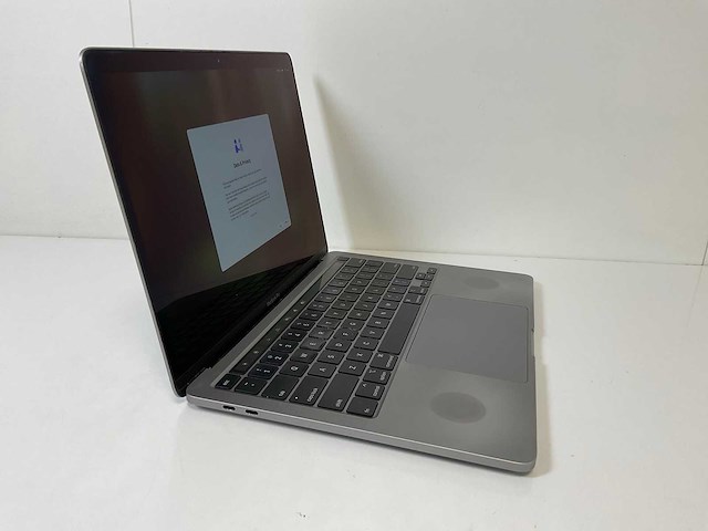 Apple macbook pro 13.3”, core(tm) i5 10th gen, 16 gb ram, 512 gb nvme laptop - afbeelding 2 van  7