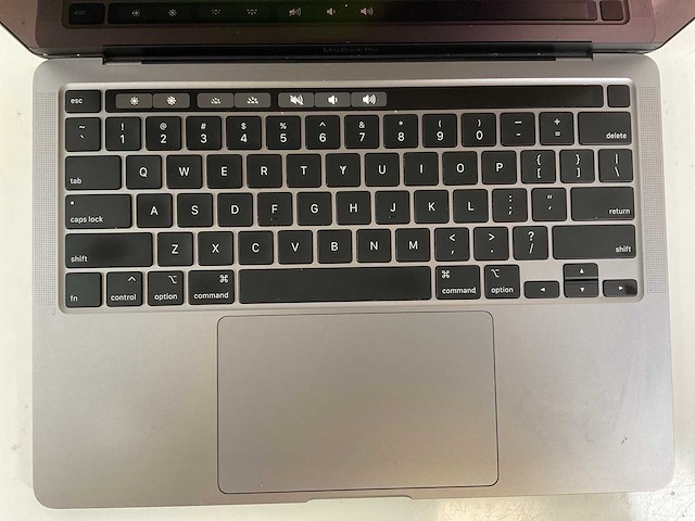 Apple macbook pro 13,3”, core(tm) i5 10th gen, 16 gb ram, 512 gb nvme laptop - afbeelding 4 van  7