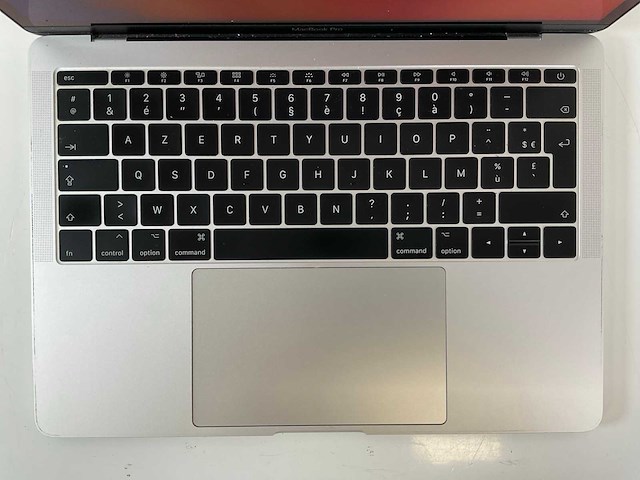 Apple macbook pro 13.3”, core(tm) i5 7th gen, 8 gb ram, 128 gb ssd laptop - afbeelding 3 van  5
