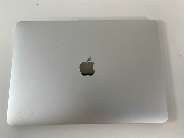 Apple macbook pro 13.3”, core(tm) i5 7th gen, 8 gb ram, 128 gb ssd laptop - afbeelding 4 van  5