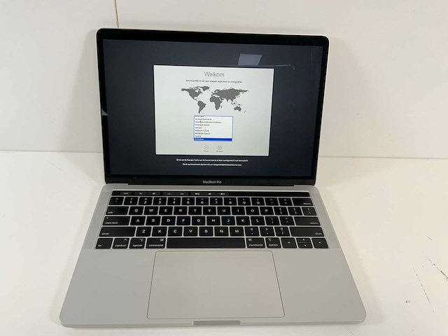 Apple macbook pro 13,3", core(tm) i5 8e generatie, 16 gb ram, 121 gb nvme laptop - afbeelding 1 van  7