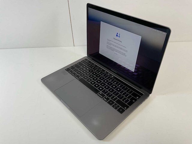 Apple macbook pro 13.3”, core(tm) i5 8th gen, 16 gb ram, 251 gb nvme laptop - afbeelding 3 van  7