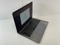 Apple macbook pro 13.3”, core(tm) i5 8th gen, 16 gb ram, 251 gb ssd laptop - afbeelding 2 van  5