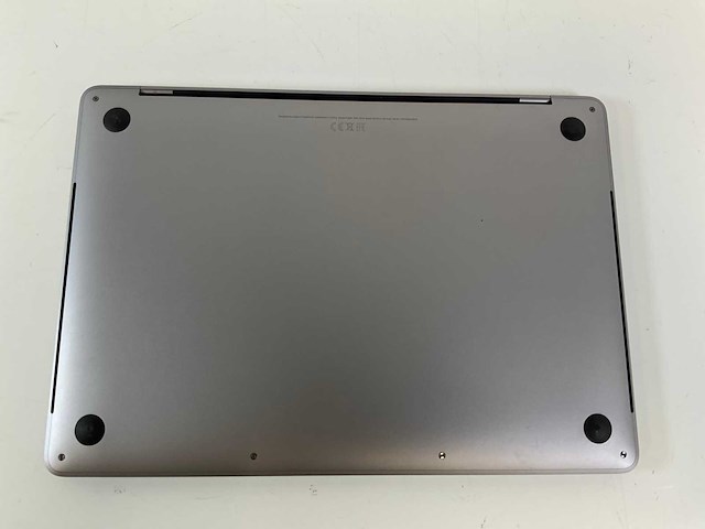 Apple macbook pro 13.3”, core(tm) i5 8th gen, 16 gb ram, 251 gb ssd laptop - afbeelding 6 van  7