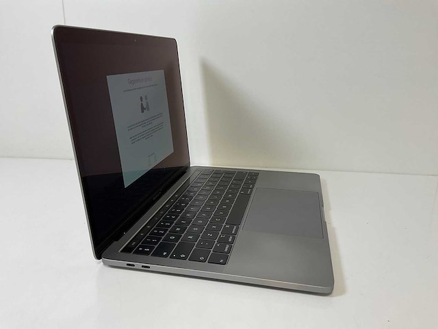 Apple macbook pro 13.3”, core(tm) i5 8th gen, 16 gb ram, 500 gb nvme laptop - afbeelding 2 van  7