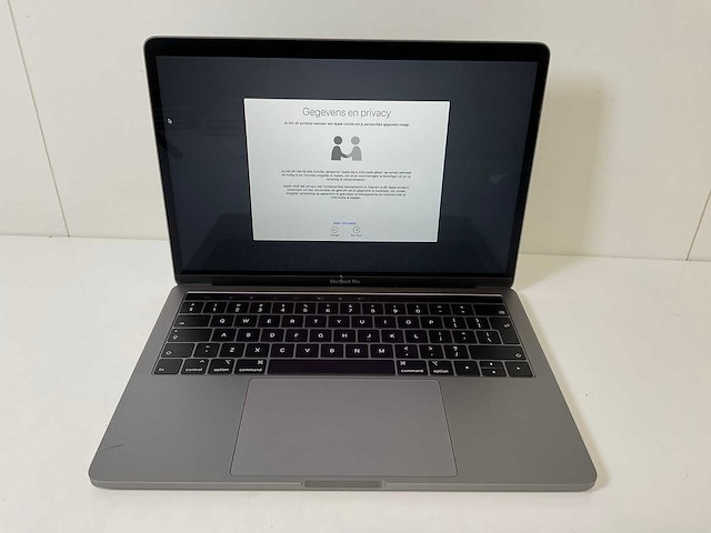 Apple macbook pro 13.3”, core(tm) i5 8th gen, 16 gb ram, 500 gb nvme laptop - afbeelding 1 van  7