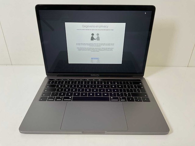 Apple macbook pro 13.3”, core(tm) i5 8th gen, 16 gb ram, 500 gb nvme laptop - afbeelding 1 van  7