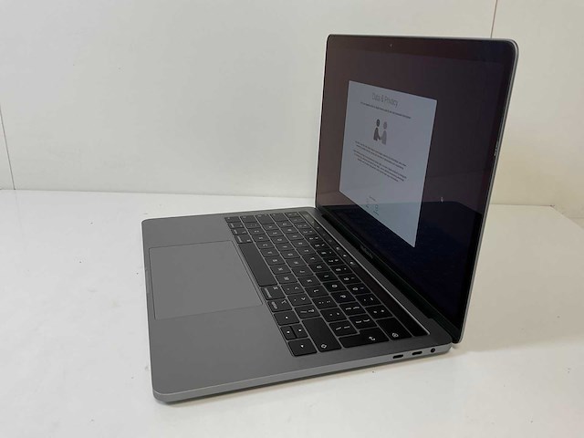 Apple macbook pro 13.3”, core(tm) i5 8th gen, 16 gb ram, 500 gb nvme laptop - afbeelding 3 van  7